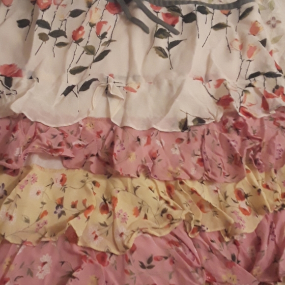 PRICE DROP TODAY🌿🌹🌿 NWT BEAUTIFUL SKIRT - Picture 2 of 5